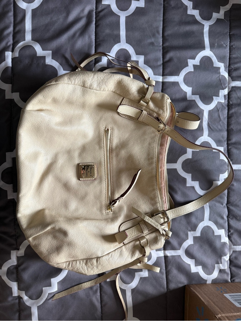Dooney and Burke Beige Leather Women’s Shoulder Bag